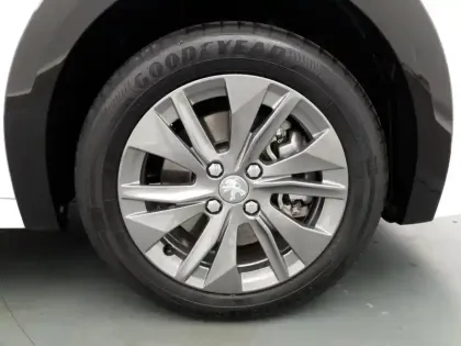 Photo 14 Peugeot 208  Electrique 50 kWh 136ch