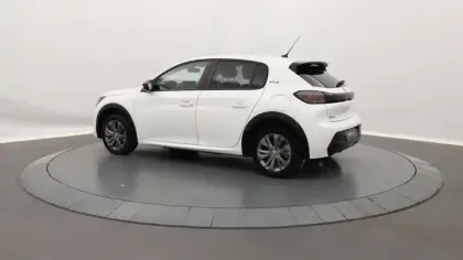 Photo 29 Peugeot 208  Electrique 50 kWh 136ch