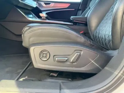 Photo 21 Audi A6  Avant 55 TFSIe 367 ch S tronic 7 Quattro