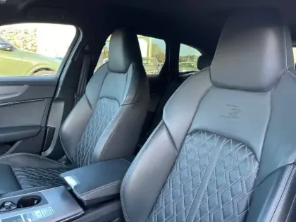 Photo 35 Audi A6  Avant 55 TFSIe 367 ch S tronic 7 Quattro