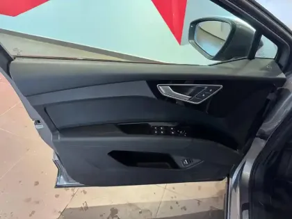 Photo 12 Audi Q4  e-tron 40 204 ch 82 kWh