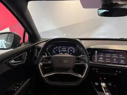Photo 14 Audi Q4  e-tron 40 204 ch 82 kWh