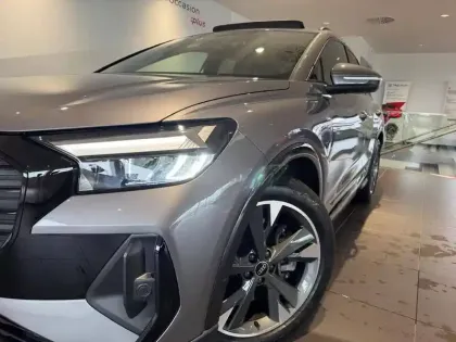 Photo 6 Audi Q4  e-tron 40 204 ch 82 kWh