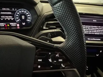 Photo 17 Audi Q4  e-tron 40 204 ch 82 kWh