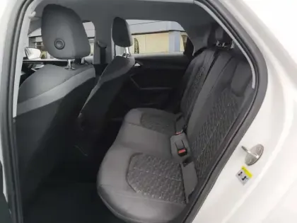 Photo 12 Audi A1  Sportback 30 TFSI 110 ch S tronic 7