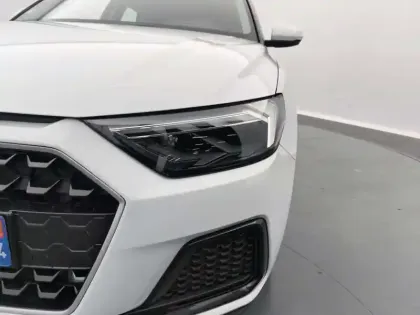 Photo 7 Audi A1  Sportback 30 TFSI 110 ch S tronic 7