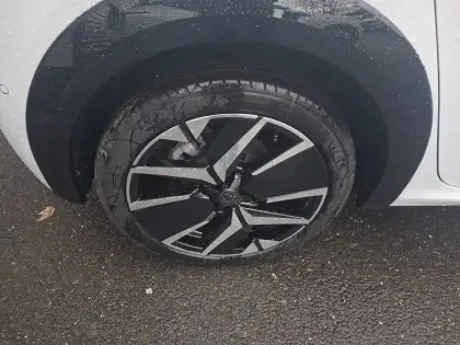 Photo 11 Peugeot 208  Hybrid 110 e-DCS6