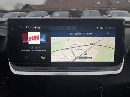 Photo 25 Peugeot 208  Hybrid 110 e-DCS6