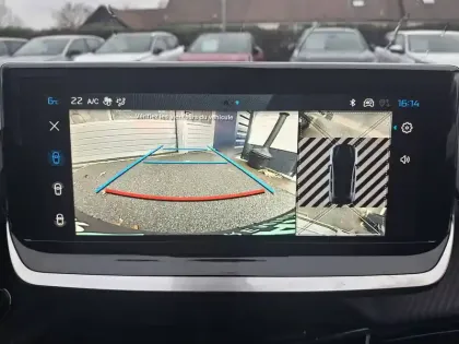 Photo 28 Peugeot 208  Hybrid 110 e-DCS6