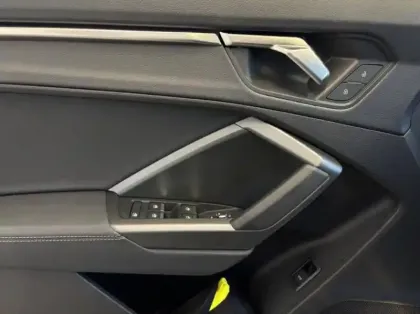 Photo 12 Audi Q3  Sportback 35 TFSI 150 ch S tronic 7