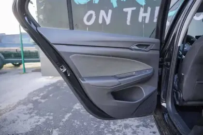 Photo 17 Volkswagen Golf  1.5 eHybrid 204 DSG6