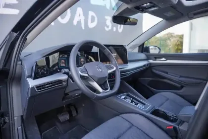 Photo 15 Volkswagen Golf  1.5 eHybrid 204 DSG6