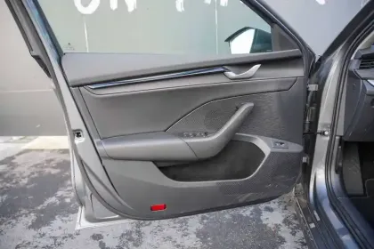 Photo 15 Skoda Octavia  Combi 2.0 TDI 150 ch SCR DSG7