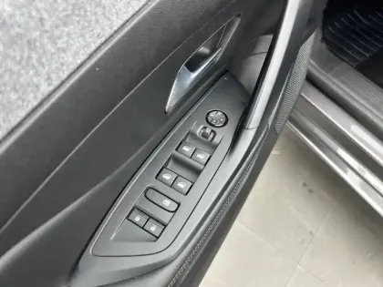 Photo 17 Peugeot 308  SW BlueHDi 130ch S&S EAT8