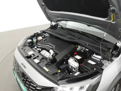 Photo 14 Peugeot 208  Hybrid 100 e-DCS6