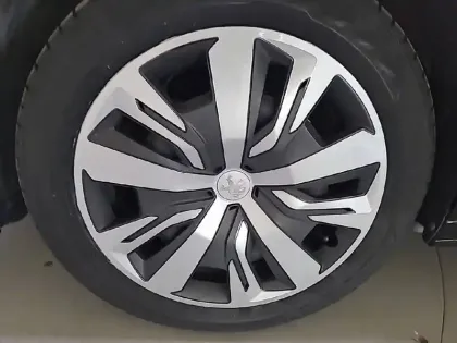 Photo 4 Peugeot 208  PureTech 75 S&S BVM5