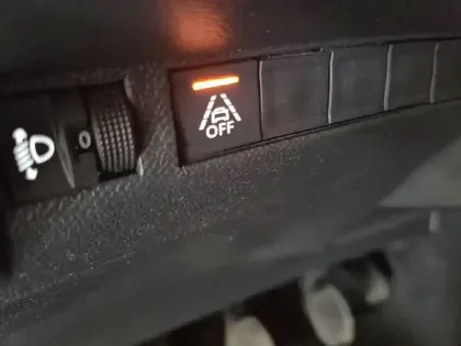 Photo 11 Peugeot 208  PureTech 75 S&S BVM5