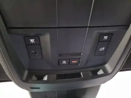 Photo 57 Peugeot 3008  Hybrid 136 e-DCS6