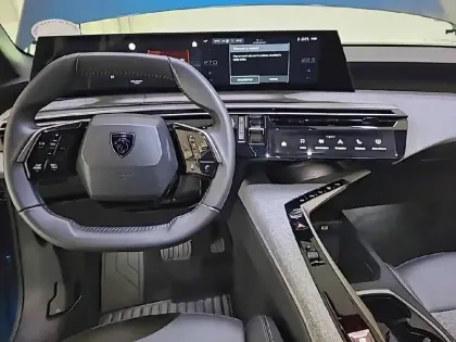 Photo 38 Peugeot 3008  Hybrid 136 e-DCS6