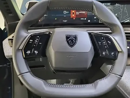 Photo 8 Peugeot 3008  Hybrid 136 e-DCS6