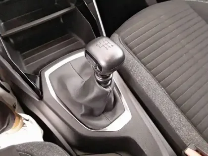 Photo 13 Peugeot 2008  PureTech 100 S&S BVM6