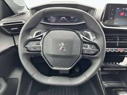 Photo 8 Peugeot 208  PureTech 100 S&S EAT8