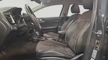 Photo 10 Kia Xceed  1.6 CRDi 136 ch ISG MHEV DCT7