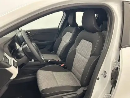 Photo 18 Renault Clio  E-Tech 140 - 21N