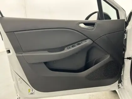 Photo 19 Renault Clio  E-Tech 140 - 21N