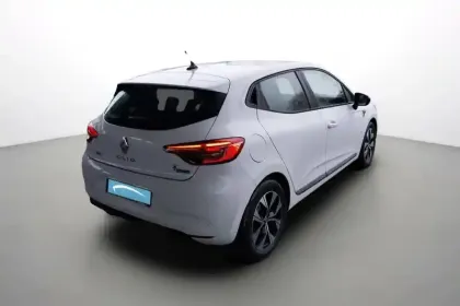 Photo 14 Renault Clio  E-Tech 140 - 21N