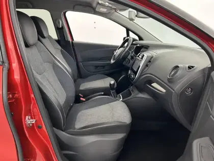 Photo 13 Renault Captur  TCe 90 Energy