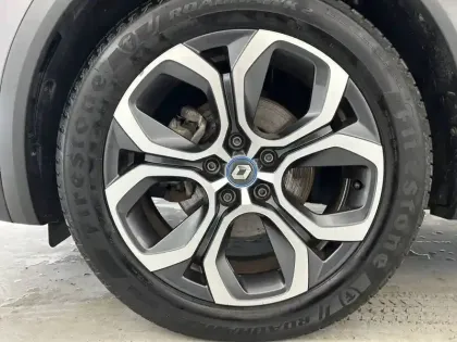 Photo 27 Renault Captur  E-Tech Plug-in 160