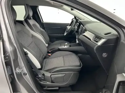 Photo 22 Renault Captur  E-Tech Plug-in 160