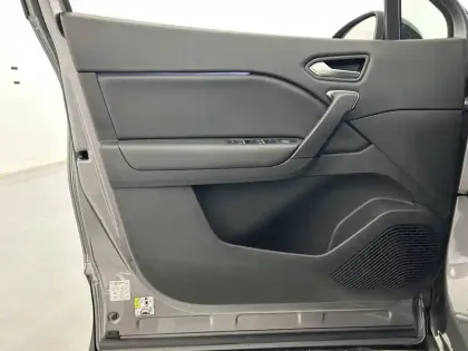 Photo 19 Renault Captur  E-Tech Plug-in 160