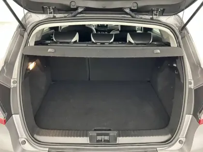 Photo 26 Renault Captur  E-Tech Plug-in 160