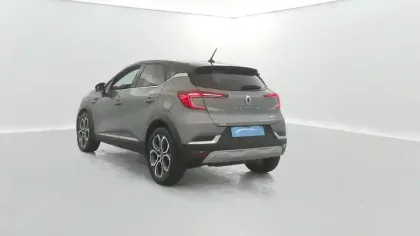 Photo 11 Renault Captur  E-Tech Plug-in 160