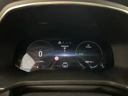 Photo 25 Renault Captur  E-Tech Plug-in 160