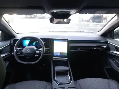 Photo 9 Renault Rafale  E-Tech full hybrid 200ch