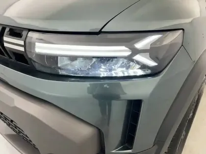 Photo 28 Dacia Duster  Hybrid 140