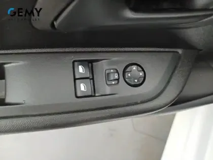 Photo 11 Peugeot 208  BLUEHDI 100 S&S BVM6