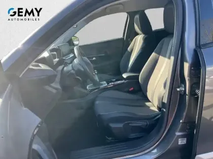 Photo 31 Peugeot 2008  PureTech 100 S&S BVM6