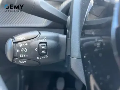 Photo 37 Peugeot 2008  PureTech 100 S&S BVM6