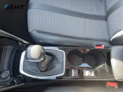 Photo 42 Peugeot 2008  PureTech 100 S&S BVM6