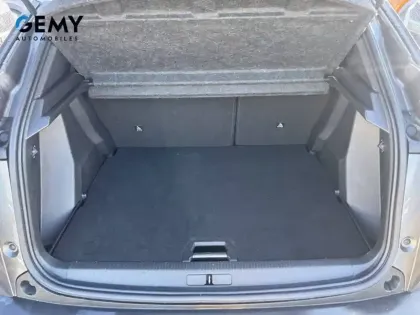 Photo 28 Peugeot 2008  PureTech 100 S&S BVM6