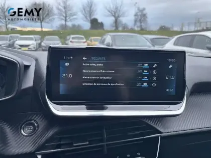 Photo 43 Peugeot 2008  BlueHDi 130 S&S EAT8