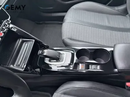 Photo 32 Peugeot 2008  BlueHDi 130 S&S EAT8