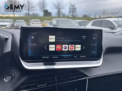 Photo 34 Peugeot 2008  BlueHDi 130 S&S EAT8