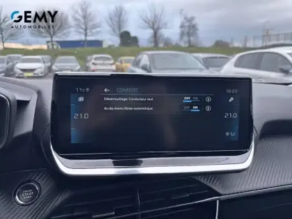 Photo 42 Peugeot 2008  BlueHDi 130 S&S EAT8