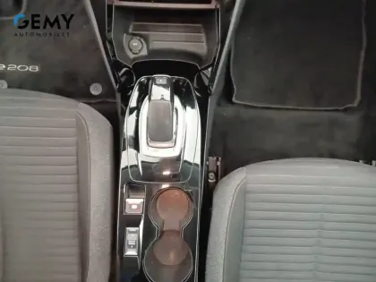 Photo 13 Peugeot 208  Electrique 50 kWh 136ch