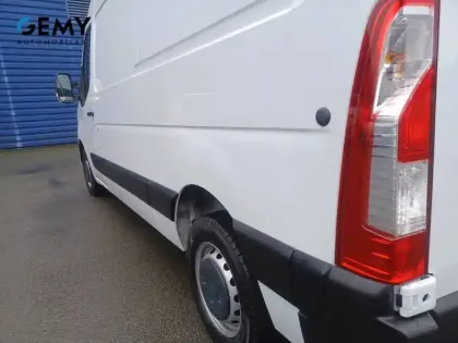 Photo 53 Renault Master  FGN TRAC F3500 L2H2 DCI 135